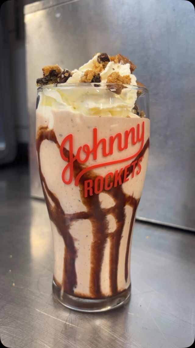 Unn deg selv en Cookie Jar Milkshake i helgen! 🥤🍫🍪

#cookie #milkshake #cookiemilkshake #chocolate